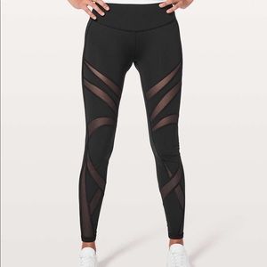 Lululemon Tech mesh size 6